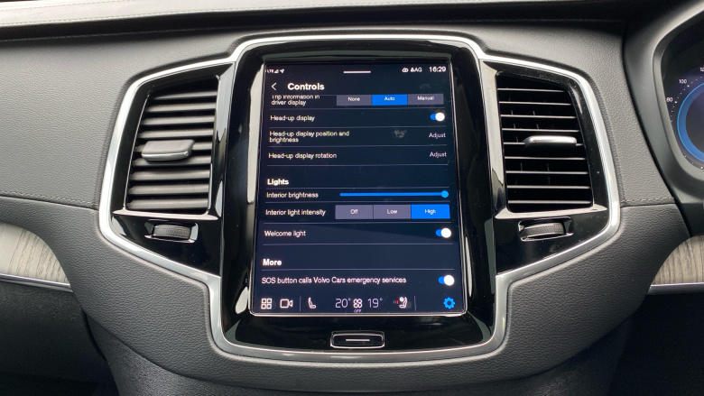 Volvo XC90 2.0 B6P Ultimate Dark 5dr AWD Geartronic Petrol Estate